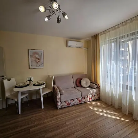Apartment Near The Sea With Parking *