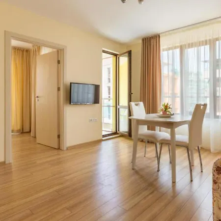 Near The Sea With Parking Apartment