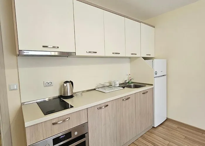 Near The Sea פרימורסקו